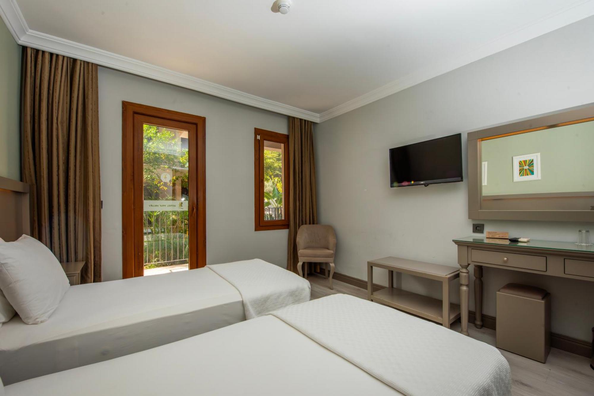 Pine Valley Hotel Ölüdeniz Buitenkant foto