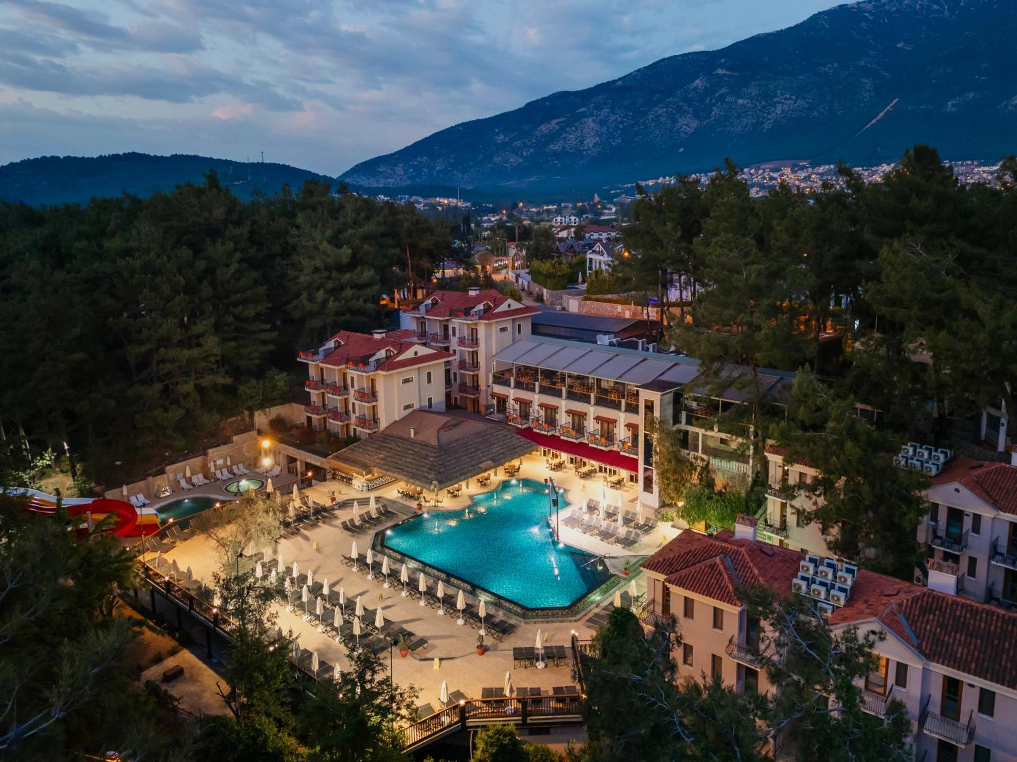Pine Valley Hotel Ölüdeniz Buitenkant foto