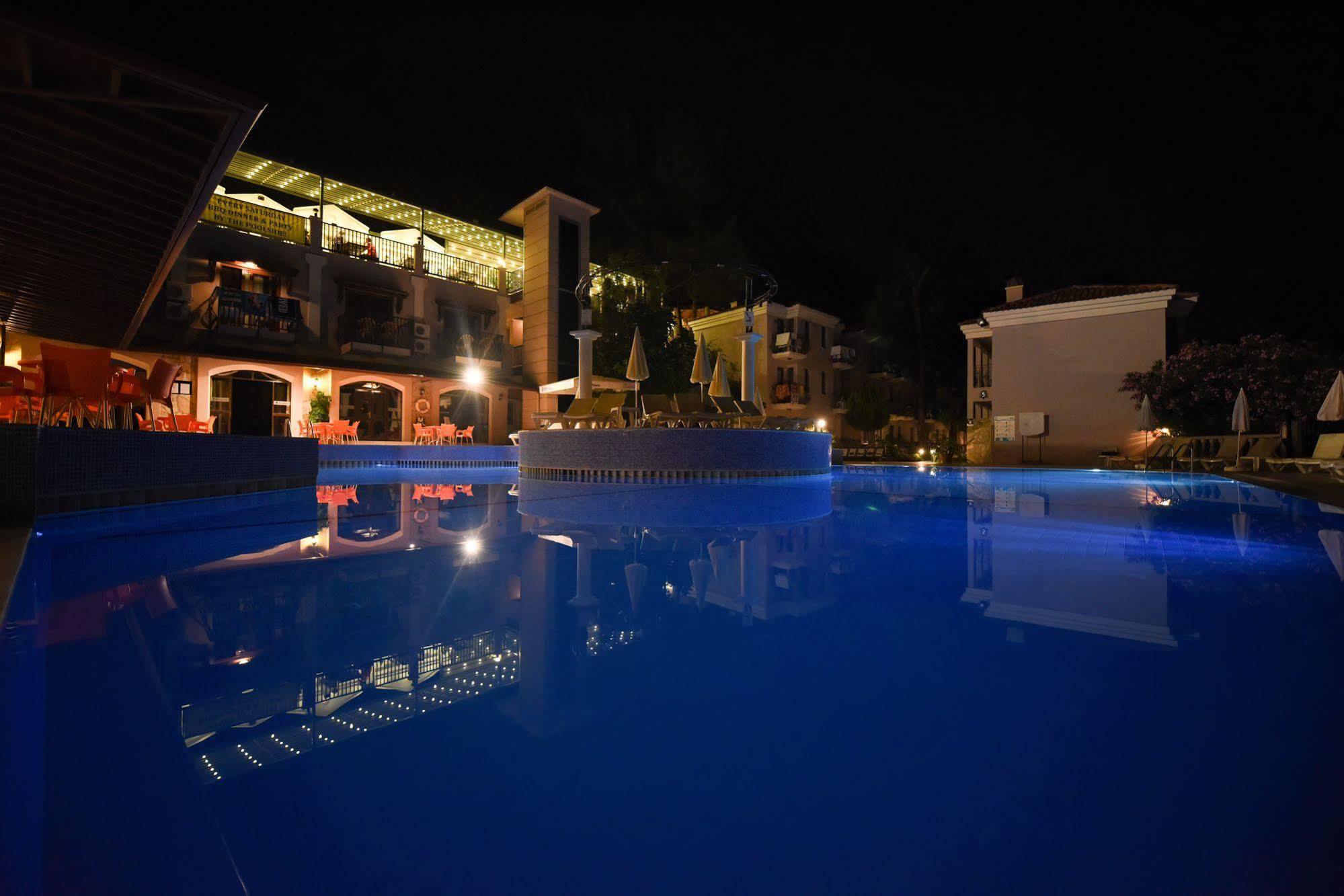 Pine Valley Hotel Ölüdeniz Buitenkant foto