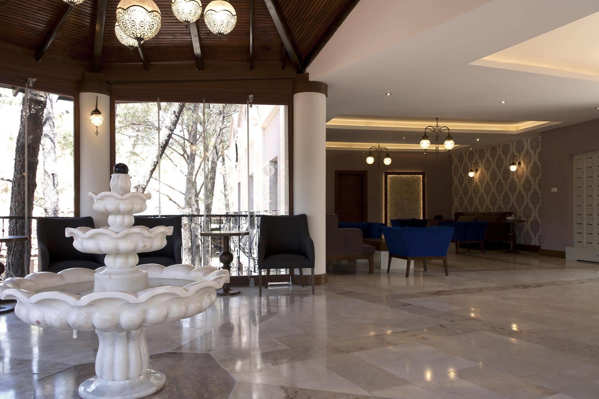 Pine Valley Hotel Ölüdeniz Buitenkant foto
